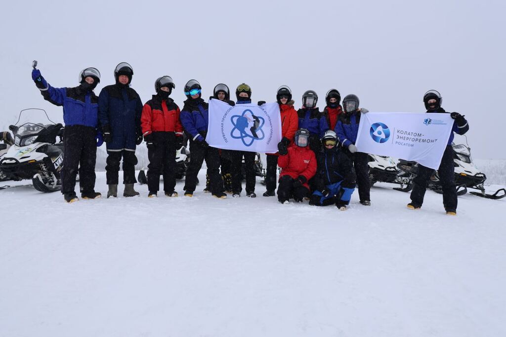 Путешествие работников «Колатомэнергоремонт» на снегоходах: невероятная красота Хибин